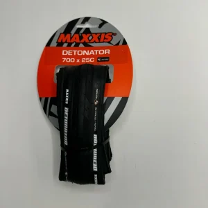 Neumaticos Maxxis Detonator 700